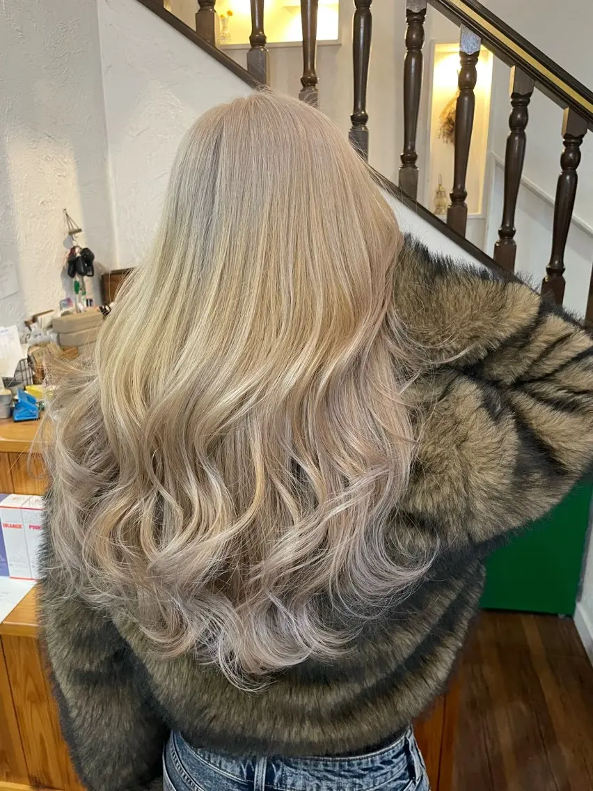 ロング ヘアカラー 下林 雅明のヘアスタイル