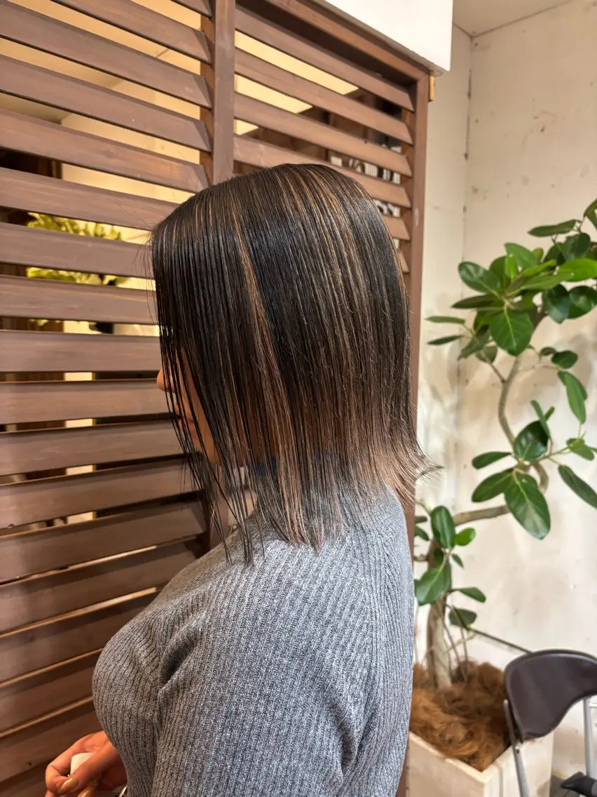 カラー デザインカラー @z（アットゼー） arisaのヘアスタイル