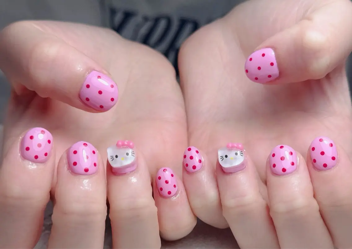 ネイル アートネイル 長さ出し フレンチネイル ジェルネイル ガーリー ハンドネイル 中野駅から2分 MEO NAILのネイルデザイン