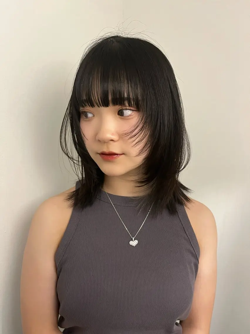 ミディアム Airi 韓国y2k ハイレイヤーのヘアスタイル