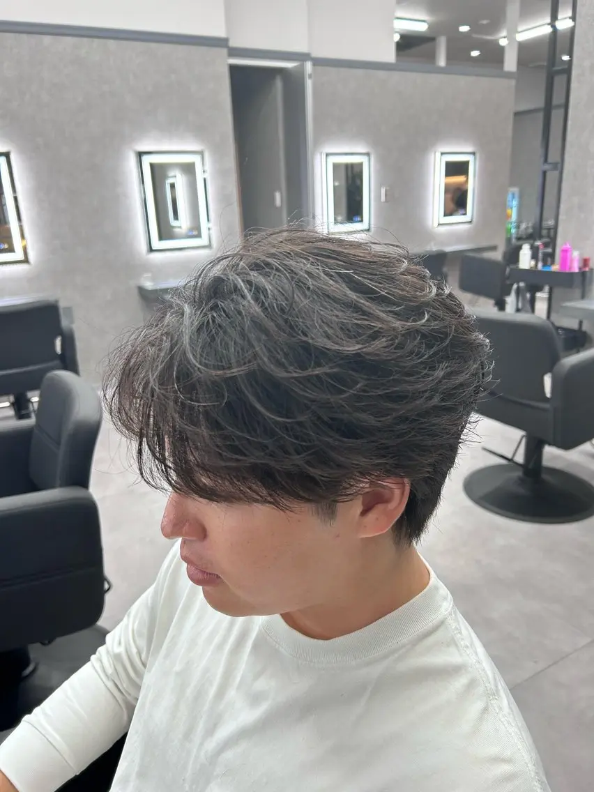 ショート カラー パーマ メンズ フェザーパーマ メンズパーマ ショートヘア カット パーマ メンズ特化 👑YUTAのヘアスタイル