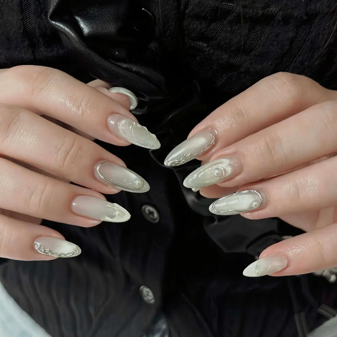 ネイル オーロラネイル ボルドー ブラウン 氷ネイル・うるうるネイル キラキラネイル ハンドネイル Julli NailStudioのネイルデザイン