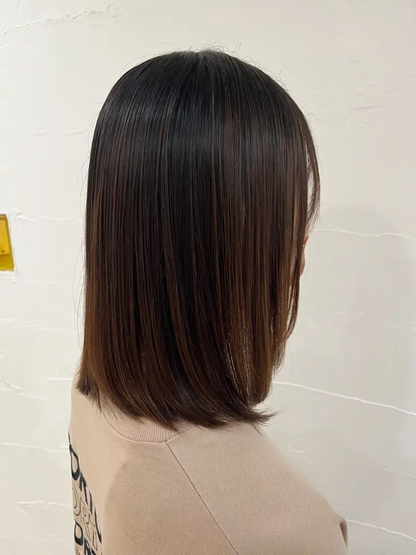ミディアム レイヤーカット トリートメント カット 西田 早輝子🍊のヘアスタイル