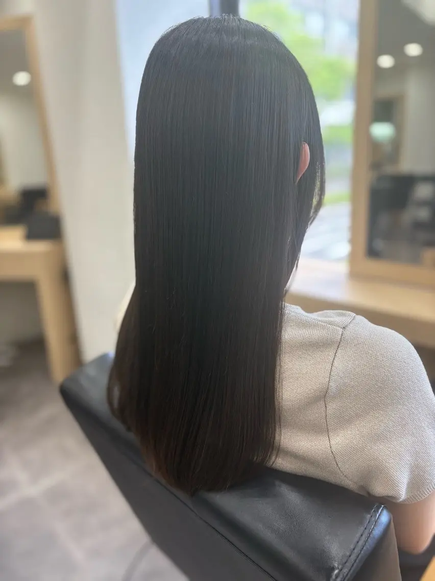 セミロング (kakko )のヘアスタイル