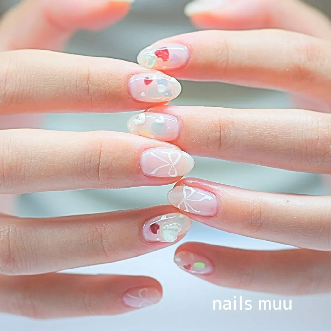ネイル オーロラネイル ジェルネイル ハート 持ち込み 赤色 nails muu まゆのネイルデザイン