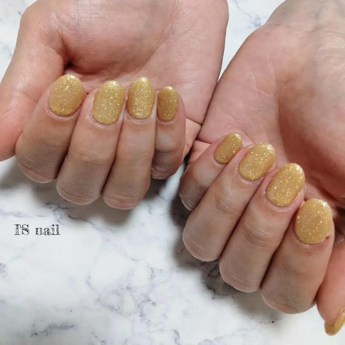 ネイル ゴールド 黄色 ハンドネイル I'S nail 佐野のネイルデザイン
