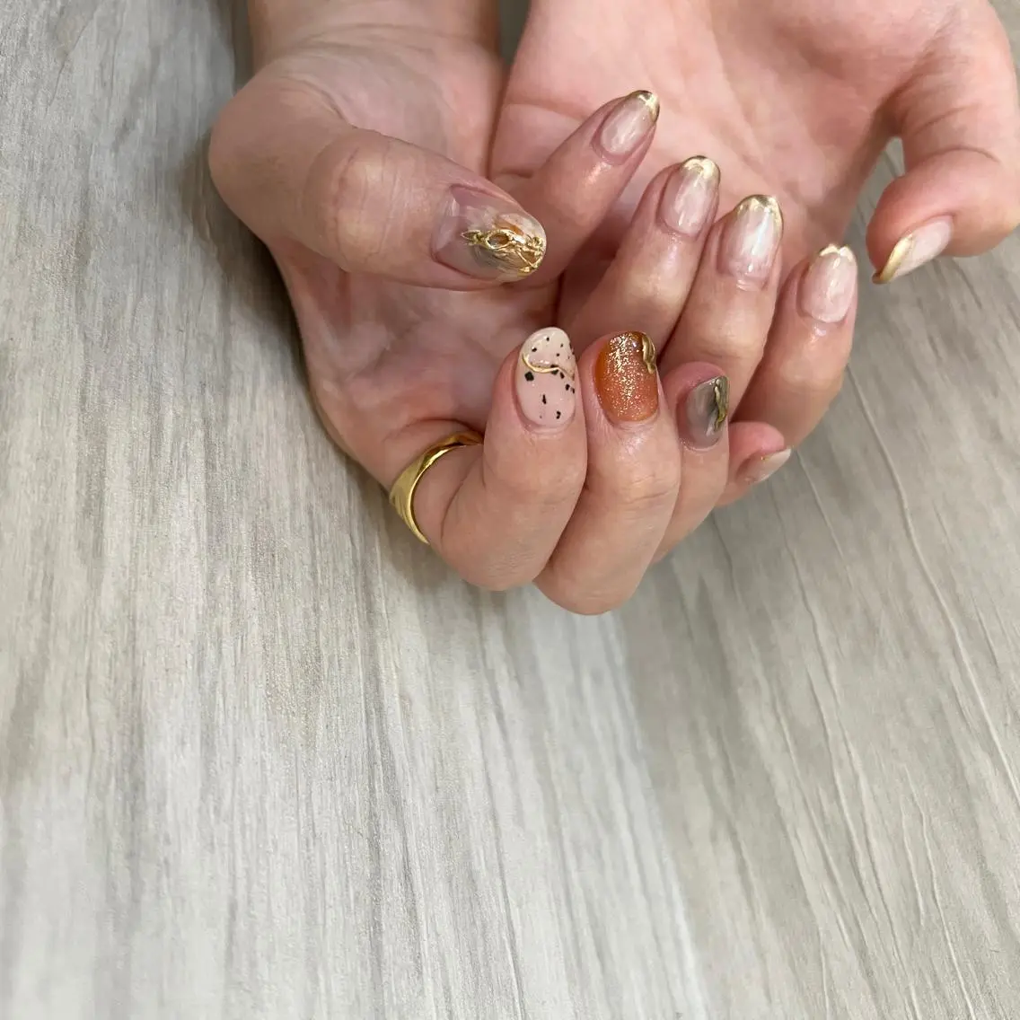 ネイル ミラーネイル ニュアンスネイル 《ニュアンスネイル》 risaのネイルデザイン