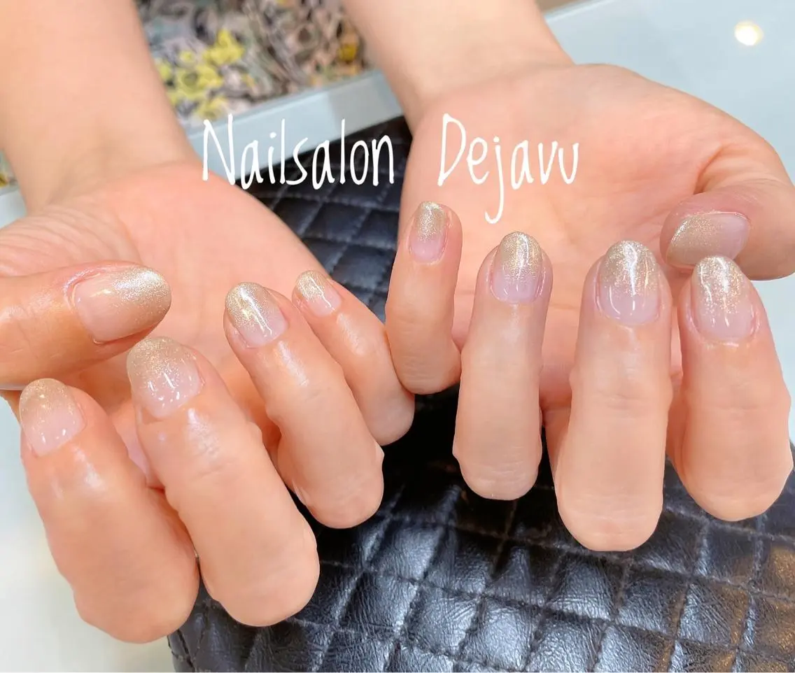 ネイル アートネイル ジェルネイル グラデーション ラメ(グリッター) シンプルネイル ハンドネイル Nailsalon Dejavuのネイルデザイン