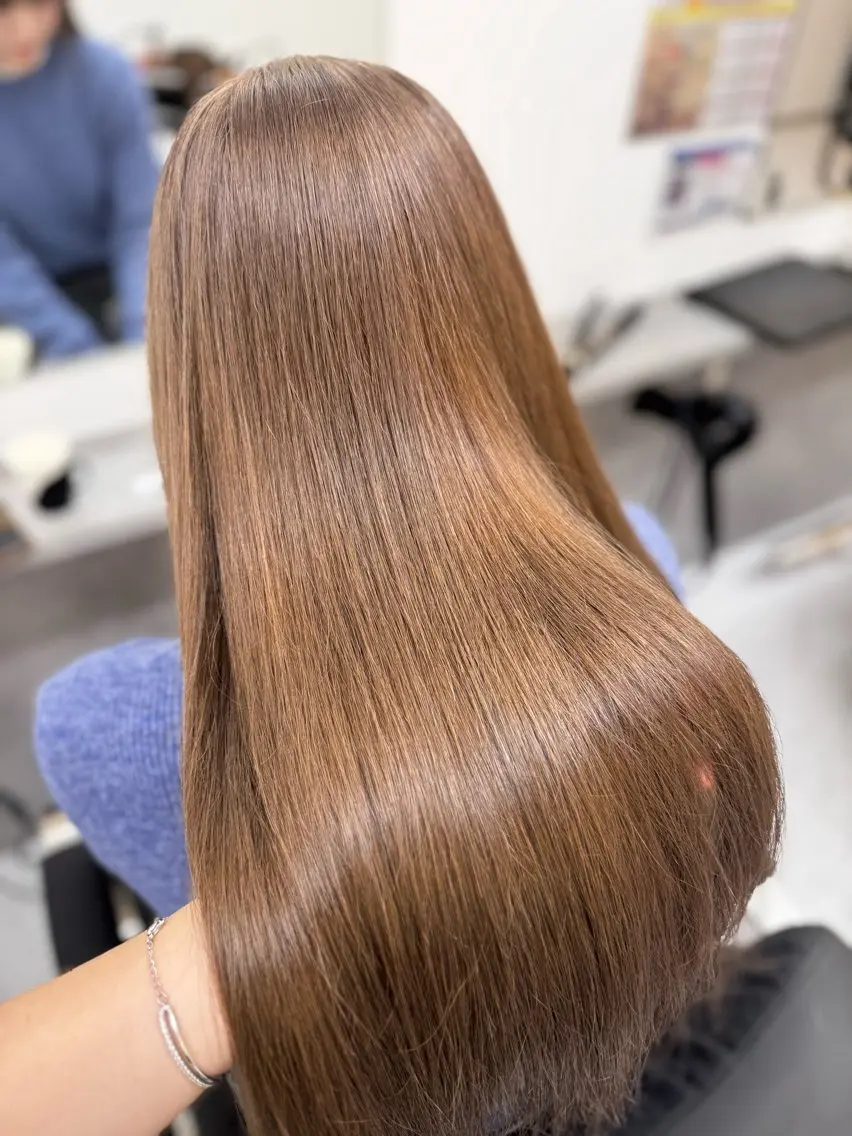 ロング ヘアカラー トリートメント ハイトーン/レイヤー 五島桜樫のヘアスタイル