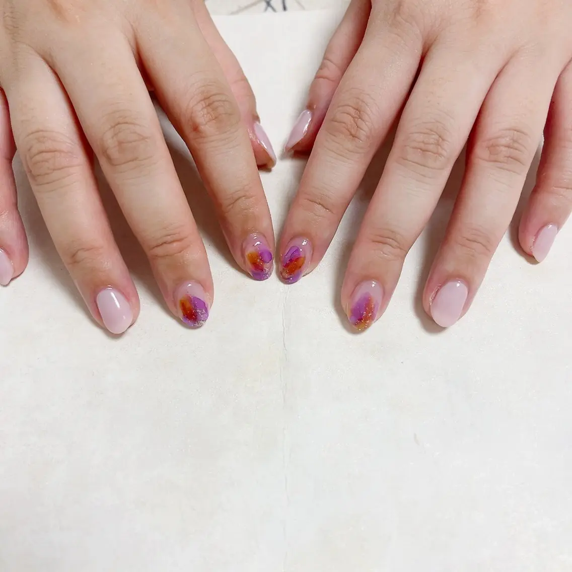 ネイル オーロラネイル フットネイル フレンチネイル ジェルネイル 韓国ネイル ハンドネイル mogunail &blowのネイルデザイン