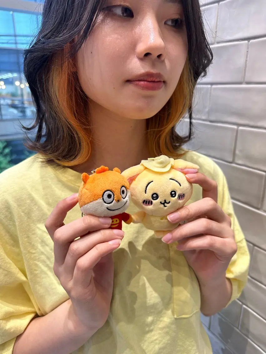 ミディアム カラー インナーカラー オレンジ イエローカラー あらげ 🌈推しカラー🌈ᵕのヘアスタイル