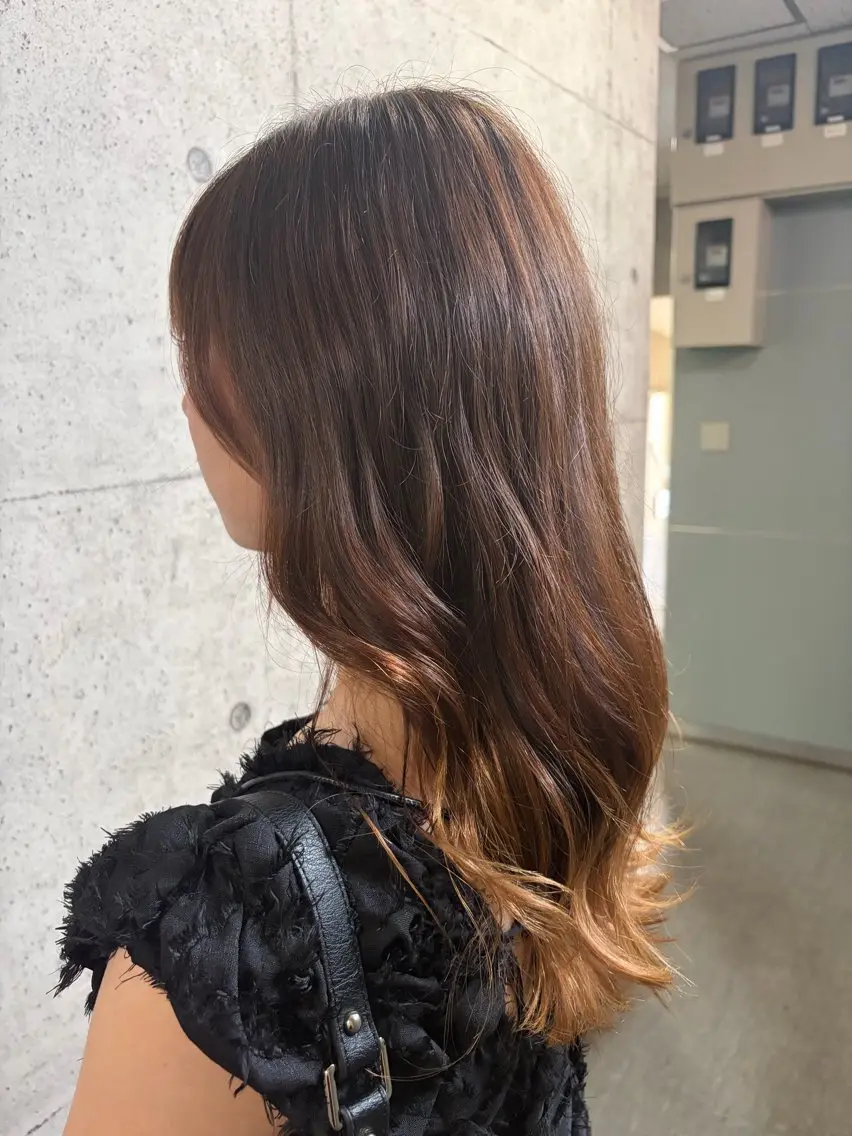 セミロング 塚本 結稀のヘアスタイル