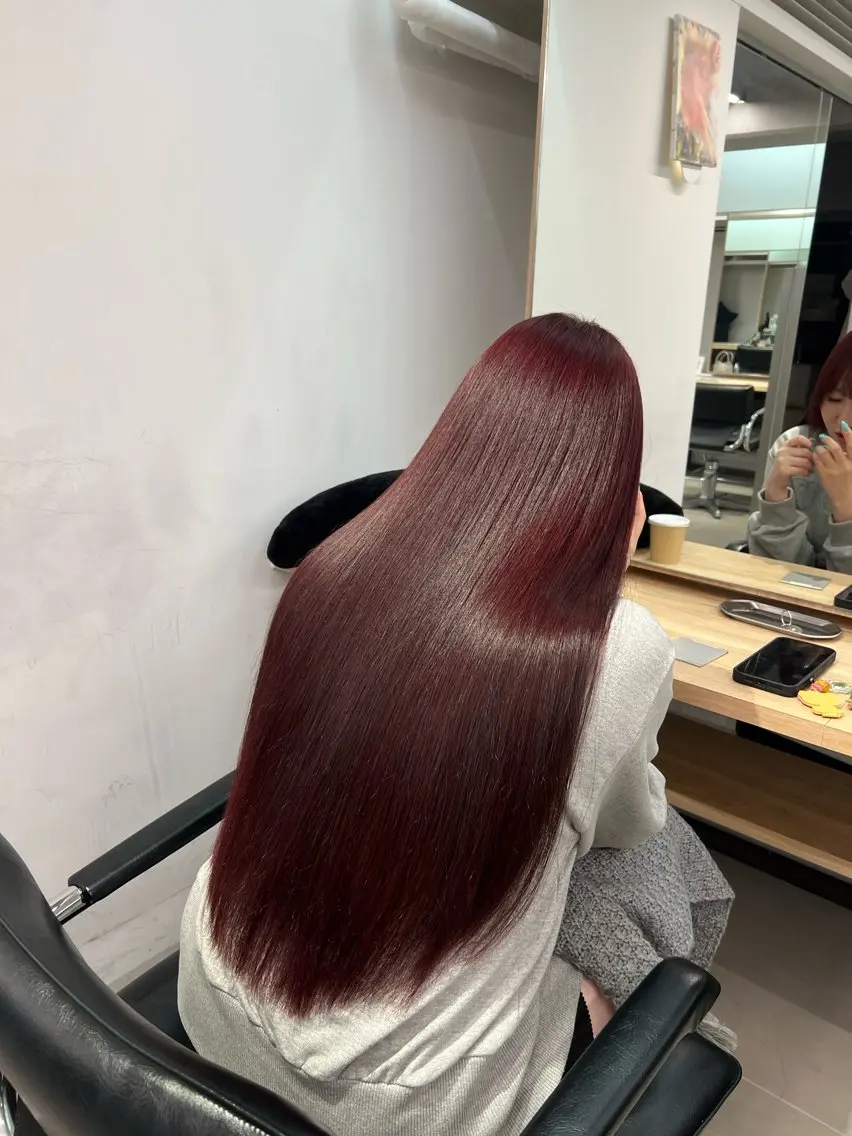 ロング カラー ヘアカラー トリートメント うるぷるカラー 🤍 Naanoのヘアスタイル