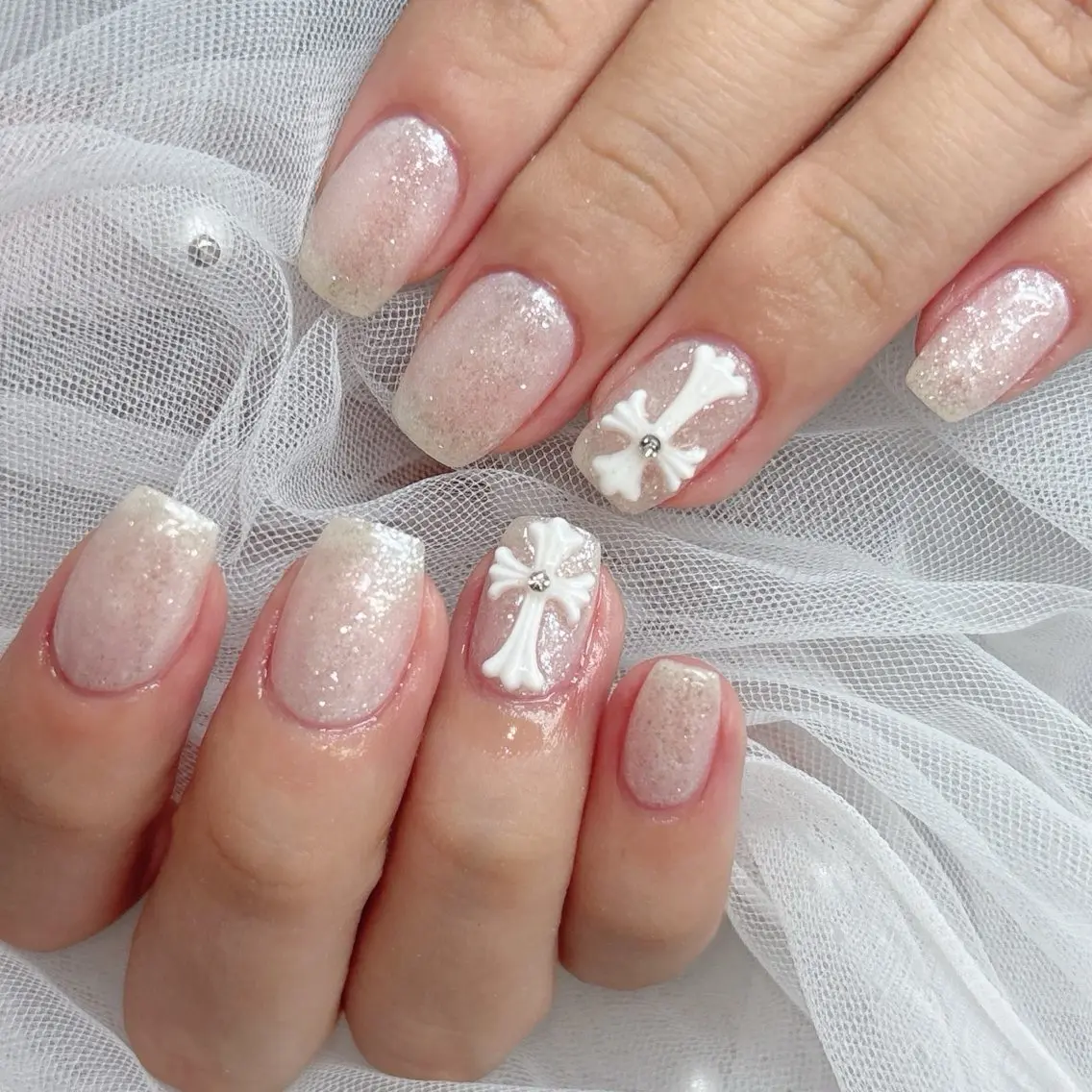 ネイル ホワイト ハンドネイル 心斎橋Salon Epokkuのネイルデザイン
