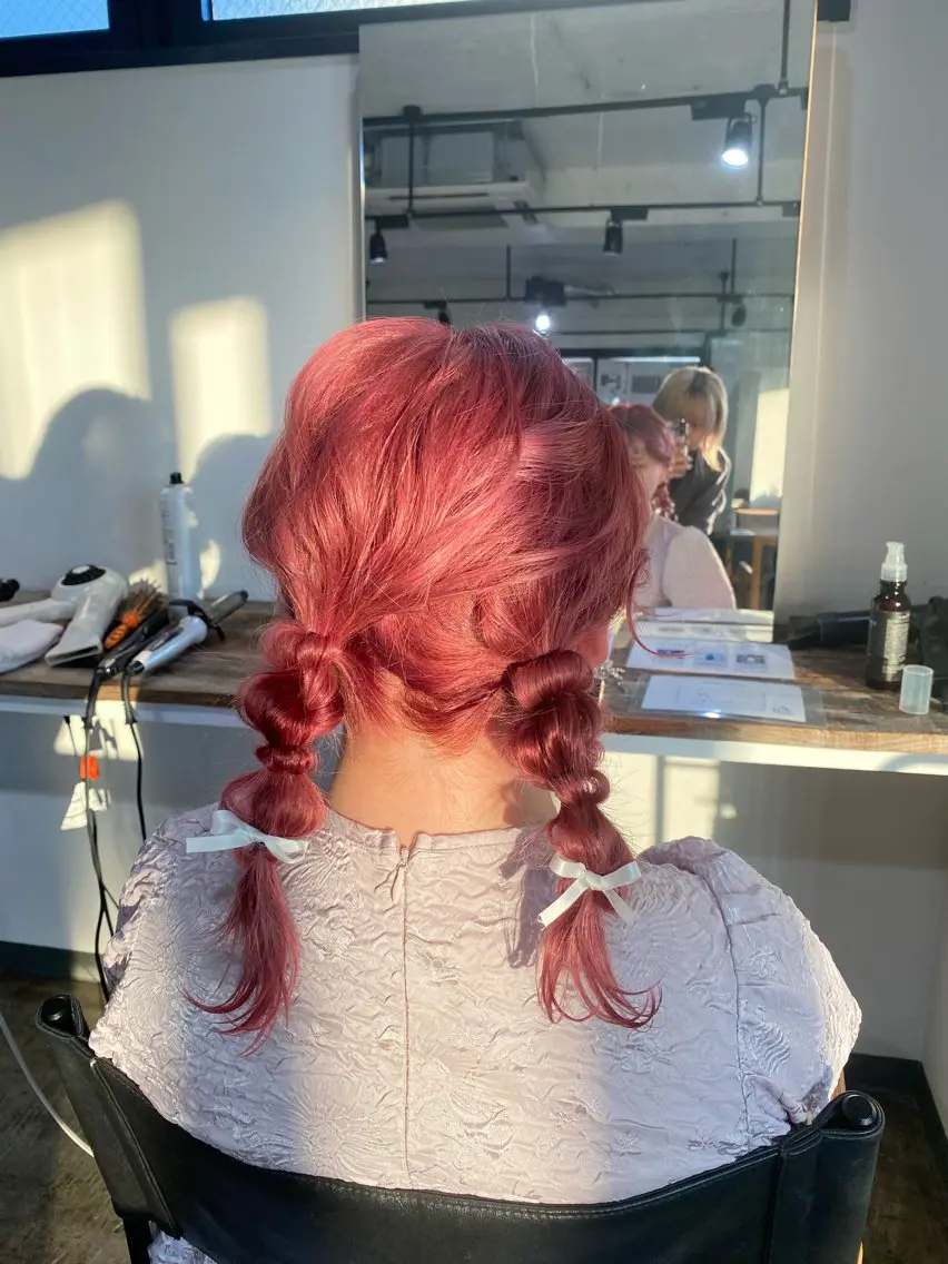 セミロング ヘアアレンジ 💫miyu💫デザ インカラー/アレンジのヘアスタイル
