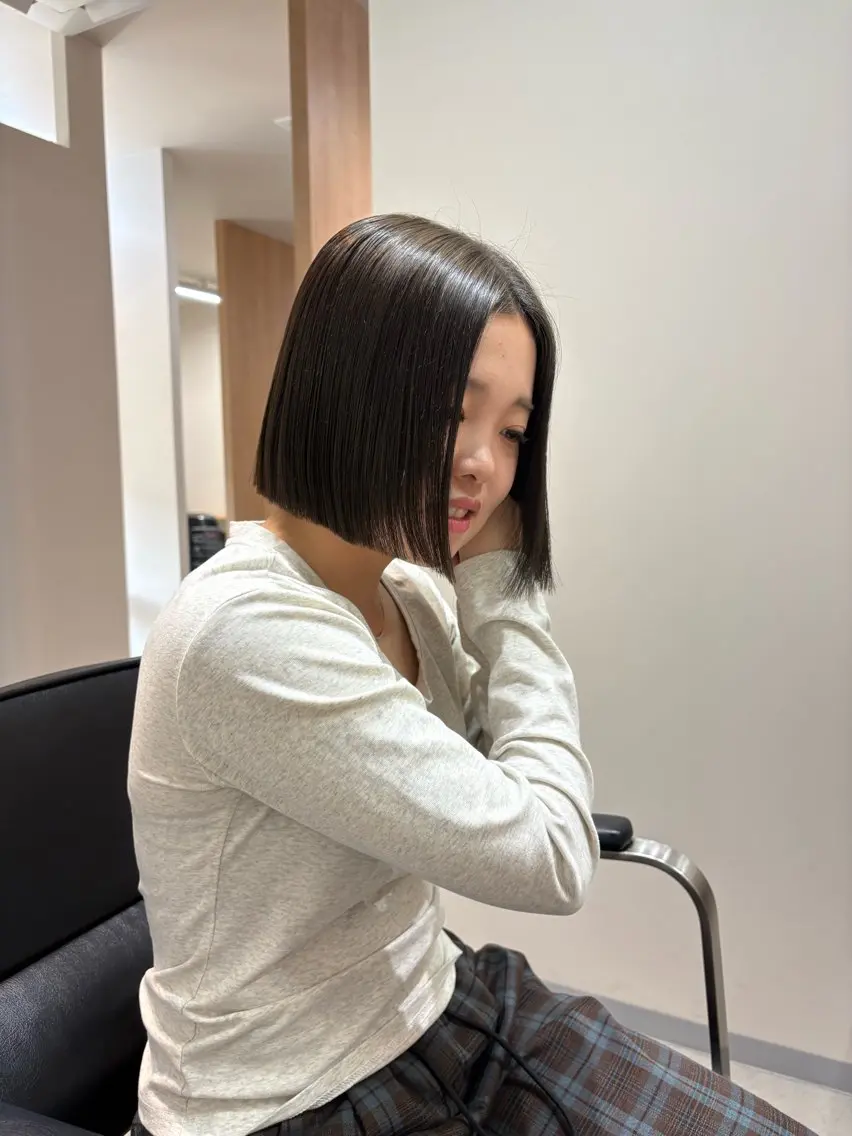 ショート カラー カット ヘアカラー トリートメント yuika .のヘアスタイル