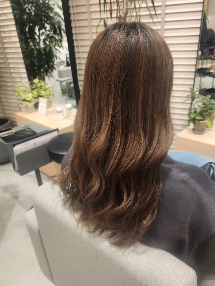 💜艶髪カラー💜 🎶富川美希🎶のヘアスタイル