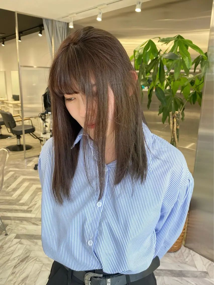カラー Shiori・:* 💫のネイルデザイン