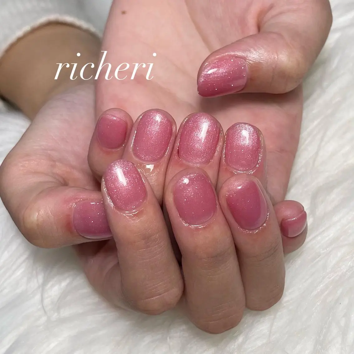 ミディアム ネイル 韓国風ヘア アートネイル ブルー フレンチネイル ジェルネイル richeri beautyのネイルデザイン