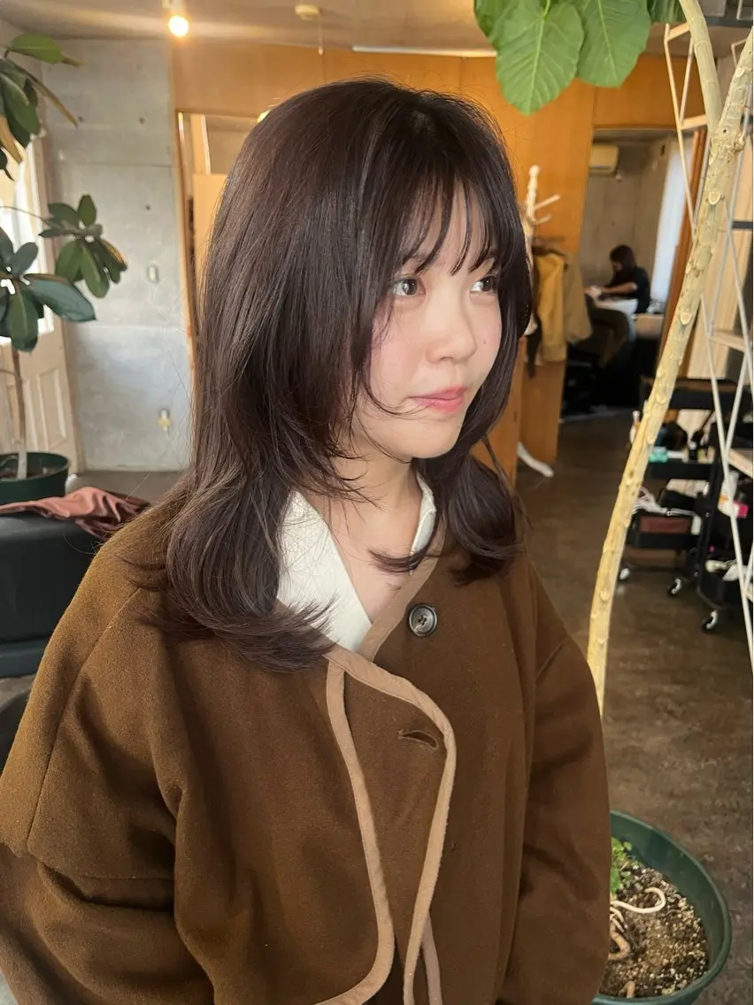 ミディアム レイヤーカット カット ヘアカラー 大林 エリコのヘアスタイル