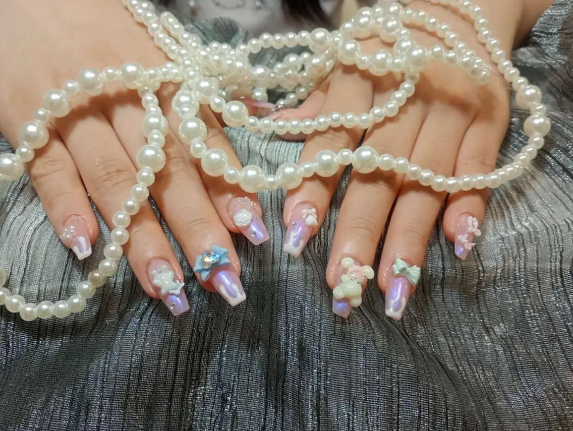 ネイル フレンチネイル ジェルネイル ガラスフレンチ 韓国ネイル マグネットネイル ハンドネイル ハンドケア The Nail& EyeLashのネイルデザイン