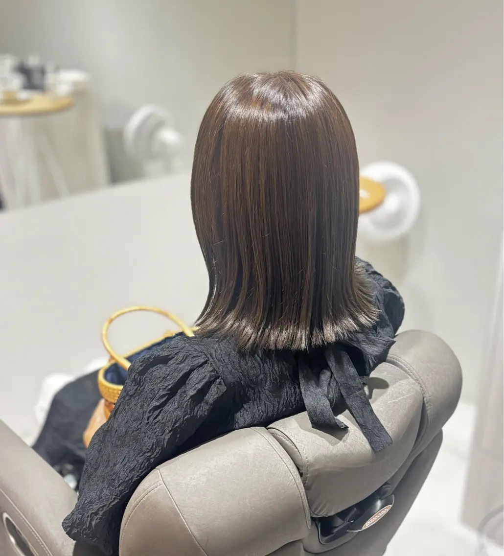 ミディアム カット ヘアカラー 白土 さくらのヘアスタイル