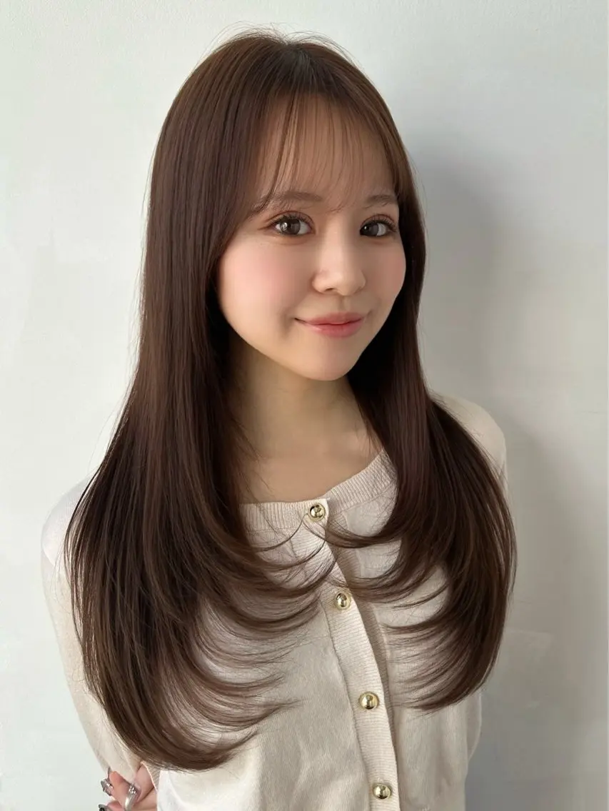 ロング レイヤーカット 市吉 杏奈のヘアスタイル