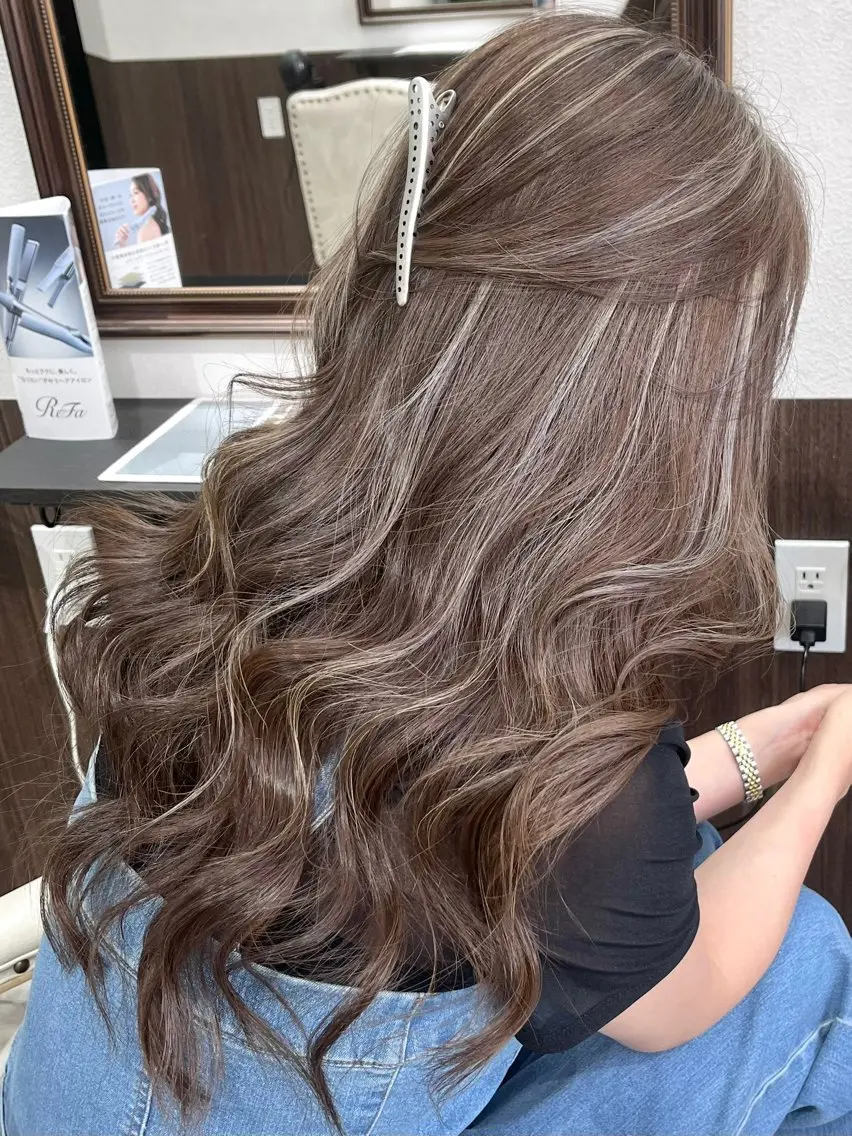 ロング カラー ヘアアレンジ ハイライトカラー ハイライト Belle hair Design青野大貴のヘアスタイル