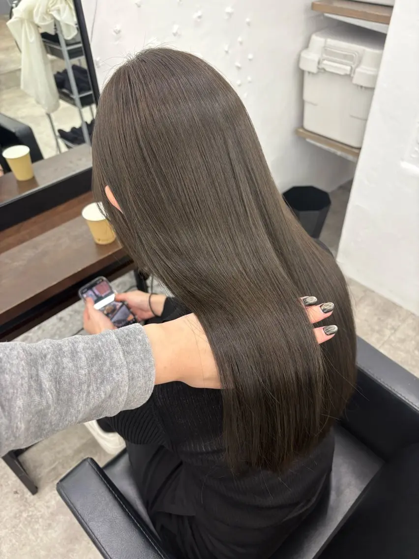 ロング カラー トリートメント 🫧透明感カラー/ 寒色カラー/Risaのヘアスタイル
