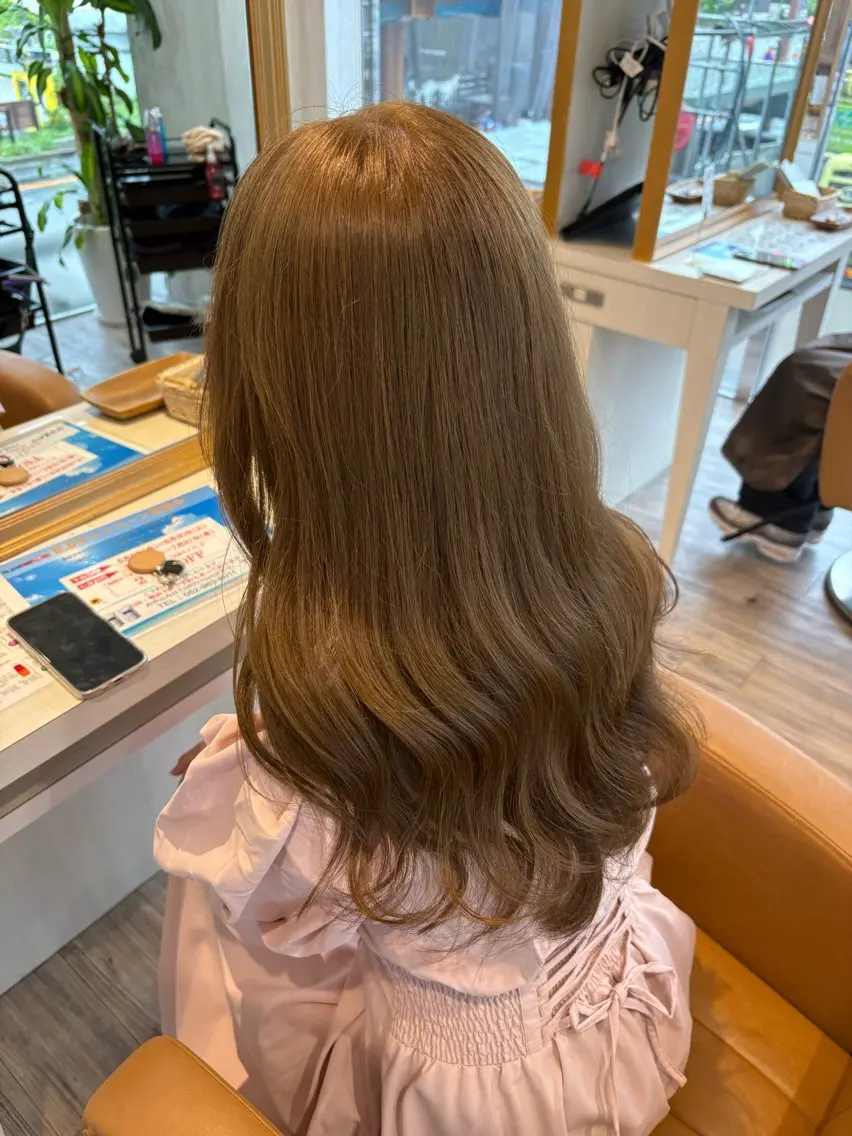 ロング カラー ベージュカラー ブリーチ 透明感カラー ダブルカラー ミルクティーベージュ ヘアカラー ブリーチなしWカラー レイヤー/Rickyのヘアスタイル