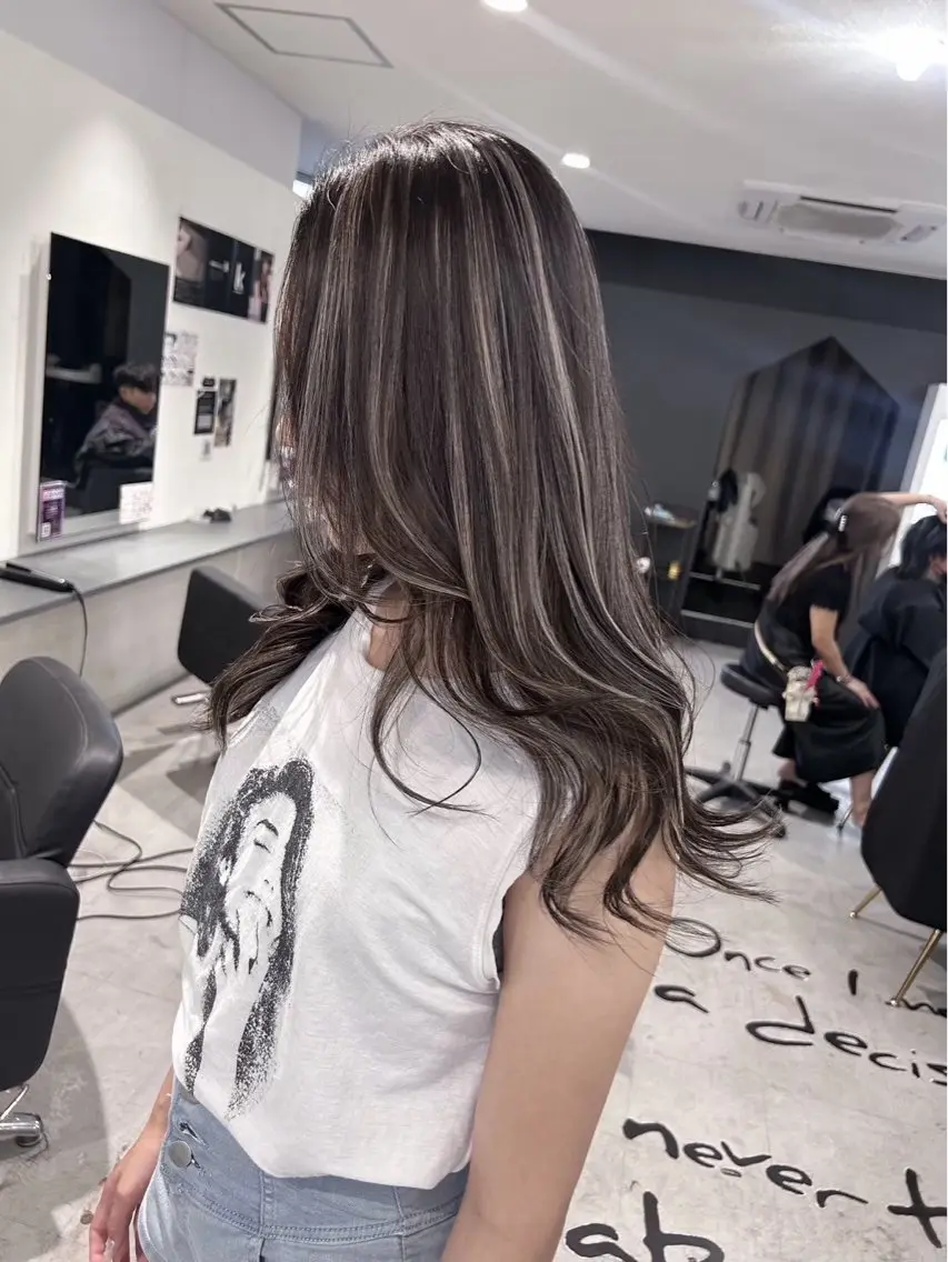 ロング 林 奏音のヘアスタイル