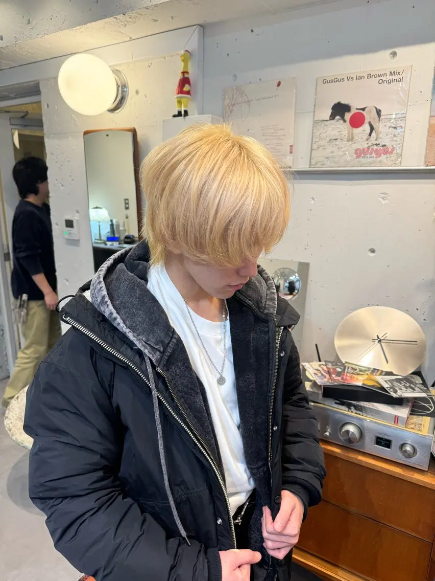 ショート カラー メンズ メンズブリーチ ブリーチ ケアブリーチ 黒田 千晴のヘアスタイル