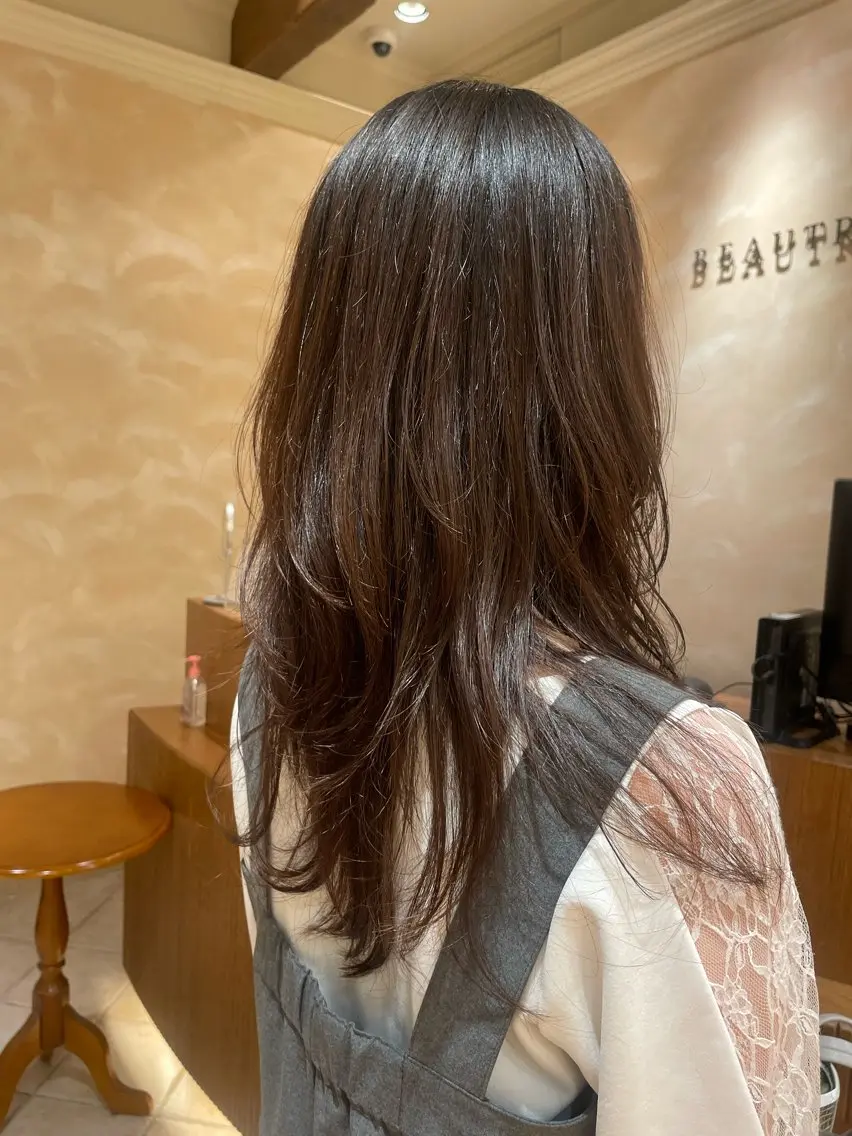 ロング レイヤーカット ボブ ホノカのヘアスタイル