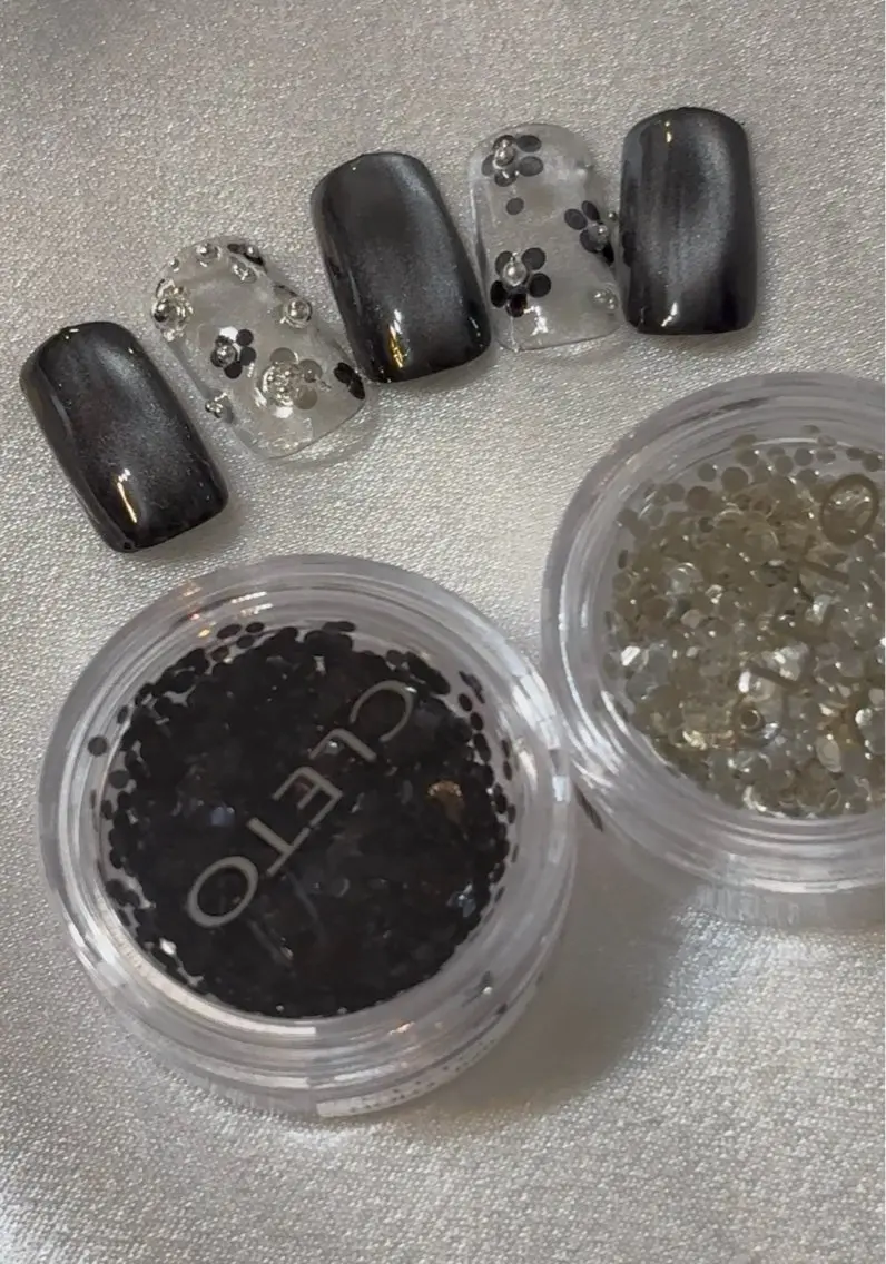 ネイル マグネットネイル モンタナ nailのネイルデザイン