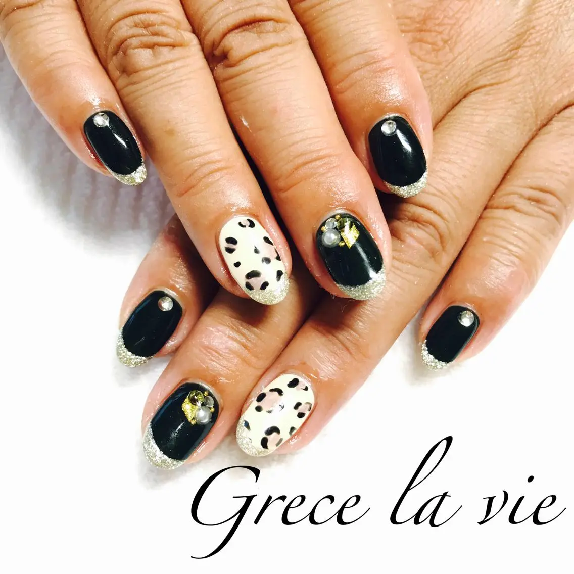 ミディアム カラー パーマ ヘアアレンジ キッズ ネイル マツエク・マツパ ネイビーカラー アニマル柄 ネイビー Greace  la vieのネイルデザイン