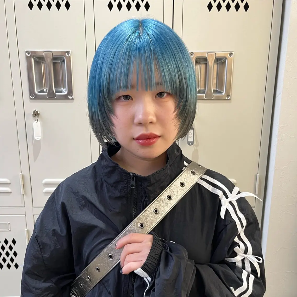 ショート カラー ボブレイヤー アクアカラー ブリーチ ブルーカラー ブリーチなしカラー カット ヘアカラー トリートメント 初めてのショート お任せください✂️のヘアスタイル