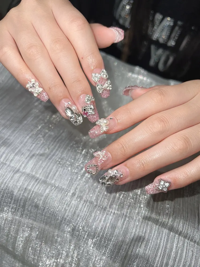 ネイル ハンドネイル Lee Nailsのネイルデザイン