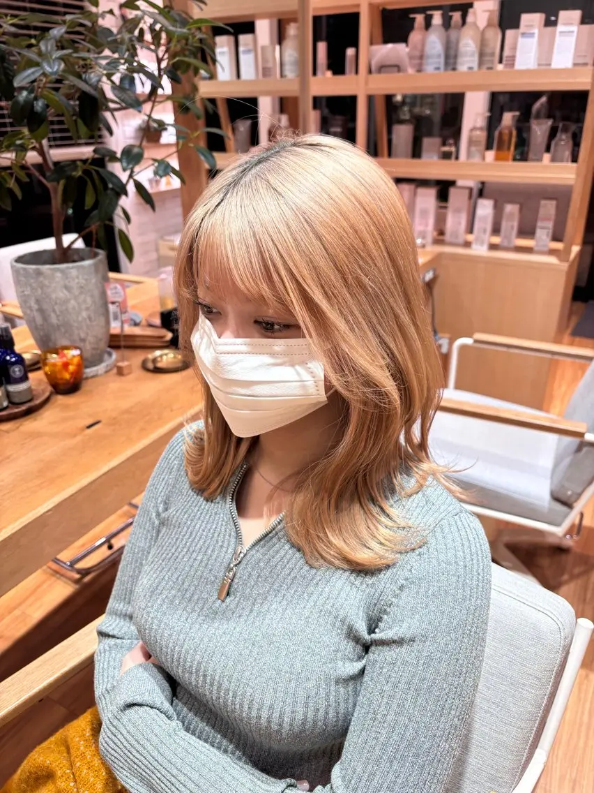 ミディアム くびれヘア 顔周りカット レイヤーカット カット トリートメント 阿部 楓のヘアスタイル