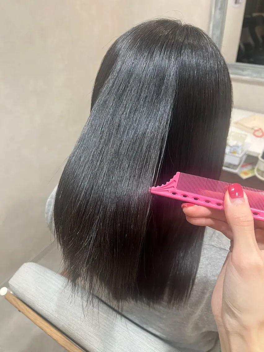ミディアム 縮毛矯正 森 愛友のヘアスタイル