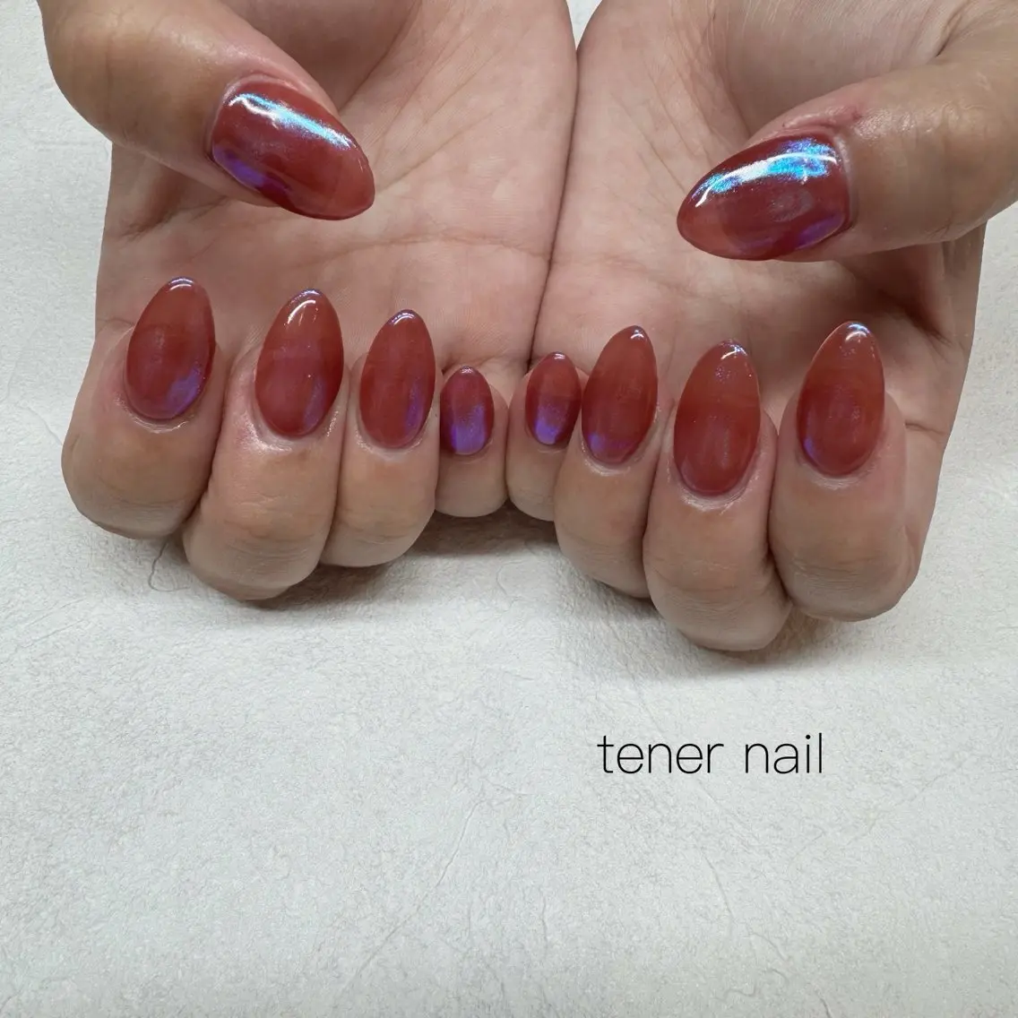 ネイル オーロラネイル ブルー 赤色 スカルプネイル ハンドネイル テネルネイル tener nailのネイルデザイン