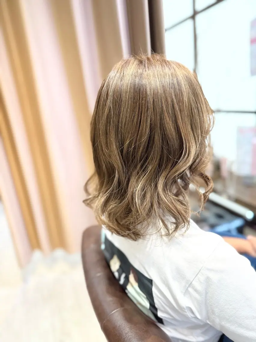 カラー ベージュカラー 透明感カラー ハイライトカラー ヘアカラー ハイトーン✨髪質改善 ✨スパ得意✨ミヤタのヘアスタイル
