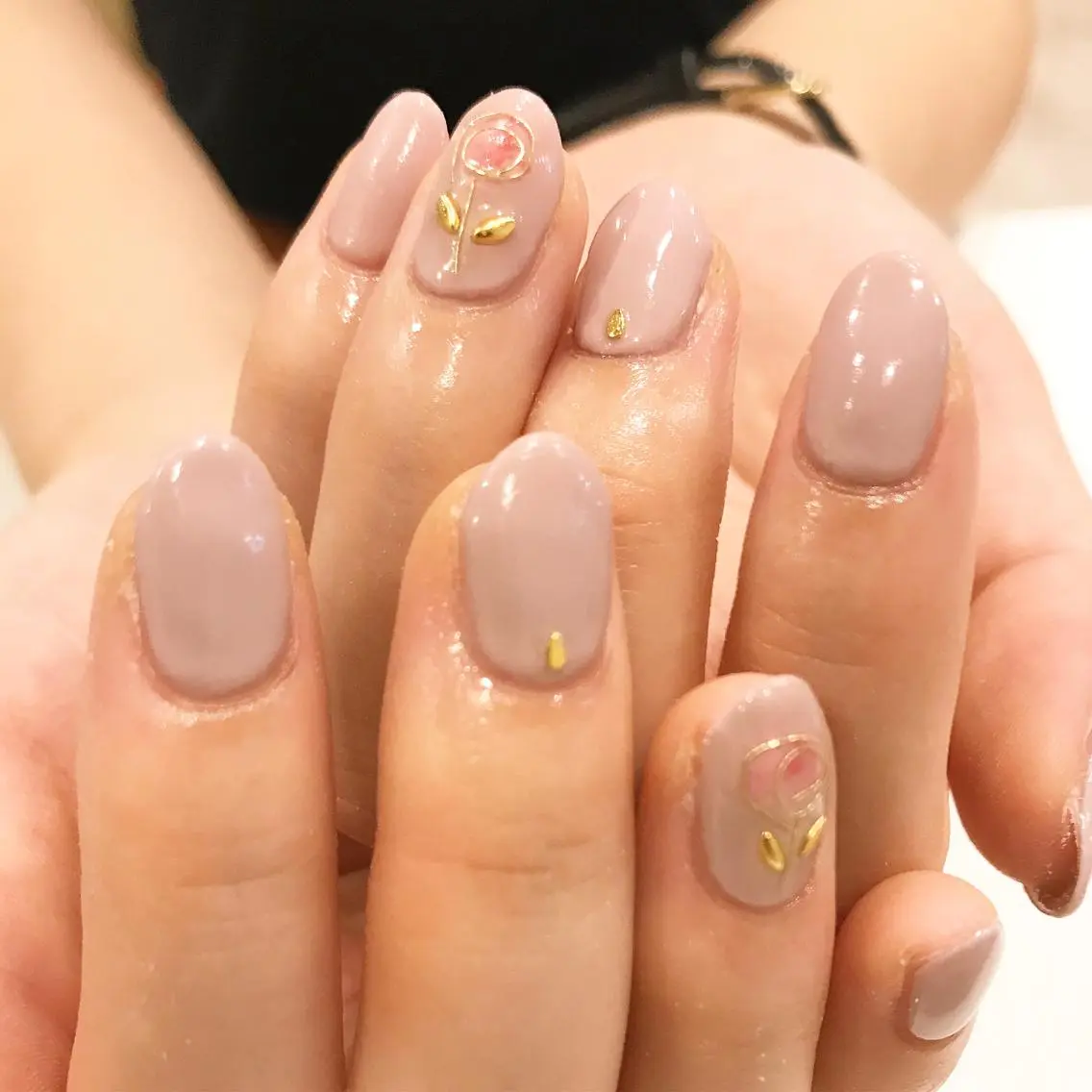 ネイル ワンカラーネイル 板垣 綾乃のネイルデザイン