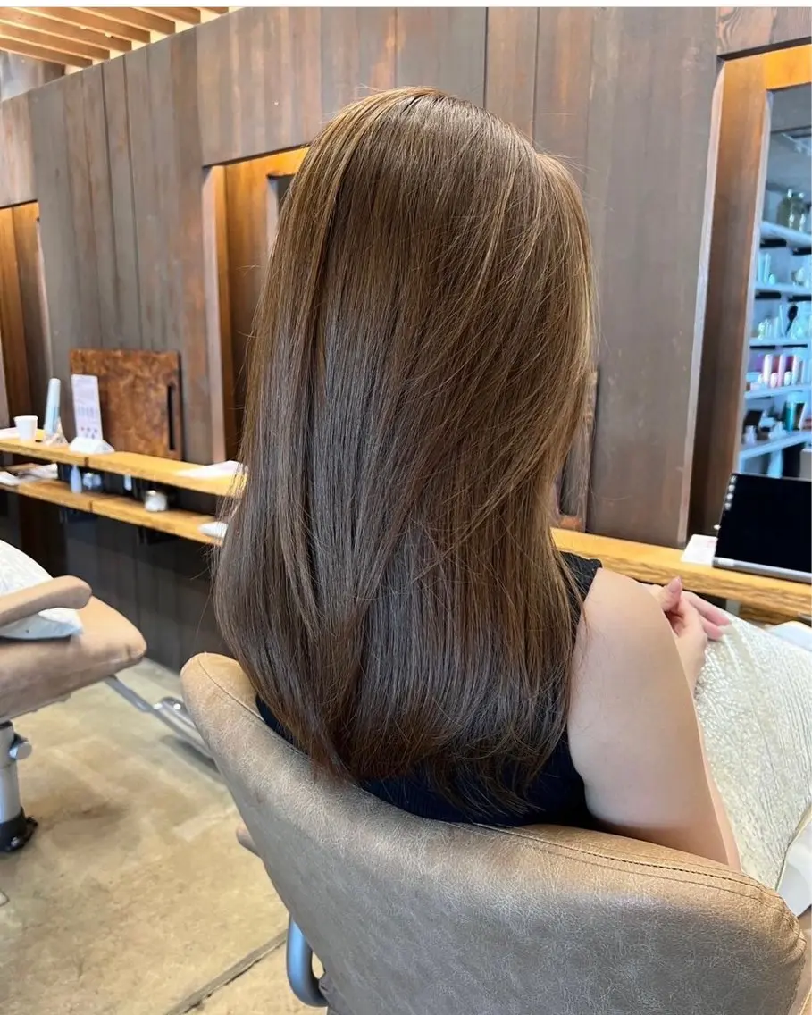 セミロング カラー カット ヘアカラー トリートメント 浅井 寛十朗のヘアスタイル