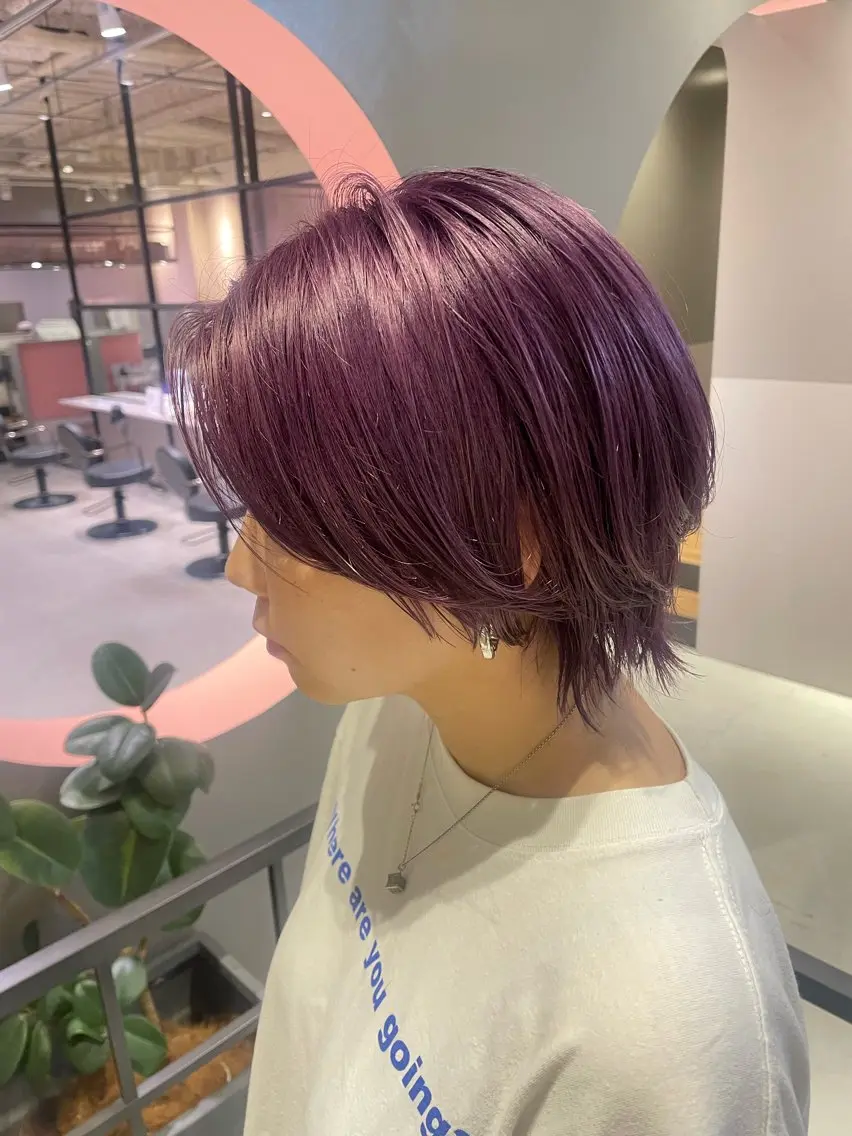 ショート カラー ブリーチ ラベンダーカラー ないとう ゆうかのヘアスタイル
