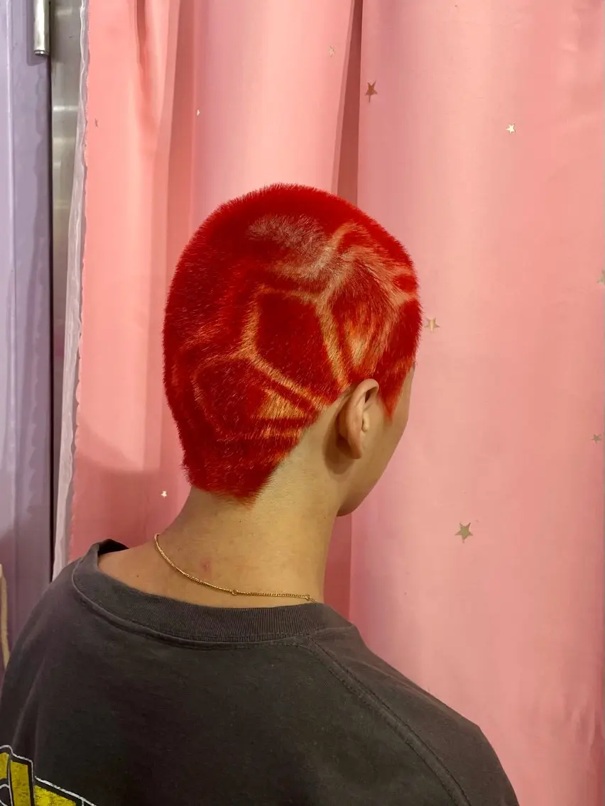 ショート メンズ カット ヘアカラー 👽KINA👽 派手髪🦖💖✨のヘアスタイル