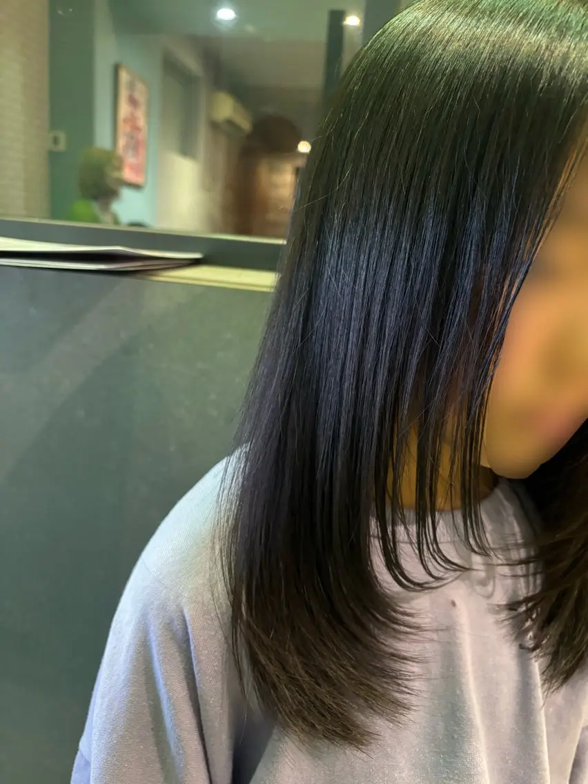 ロング​〜​ミディアム専用 小顔レイヤーカット（シャンプーブロー込）の写真