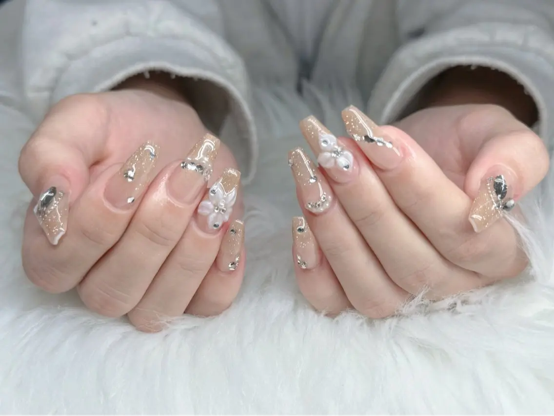 ネイル キラキラネイル 韓国ネイル 持ち込み ネイルチップ ワンホンネイル ハンドネイル GOHOUBI Nail 心斎橋店のネイルデザイン