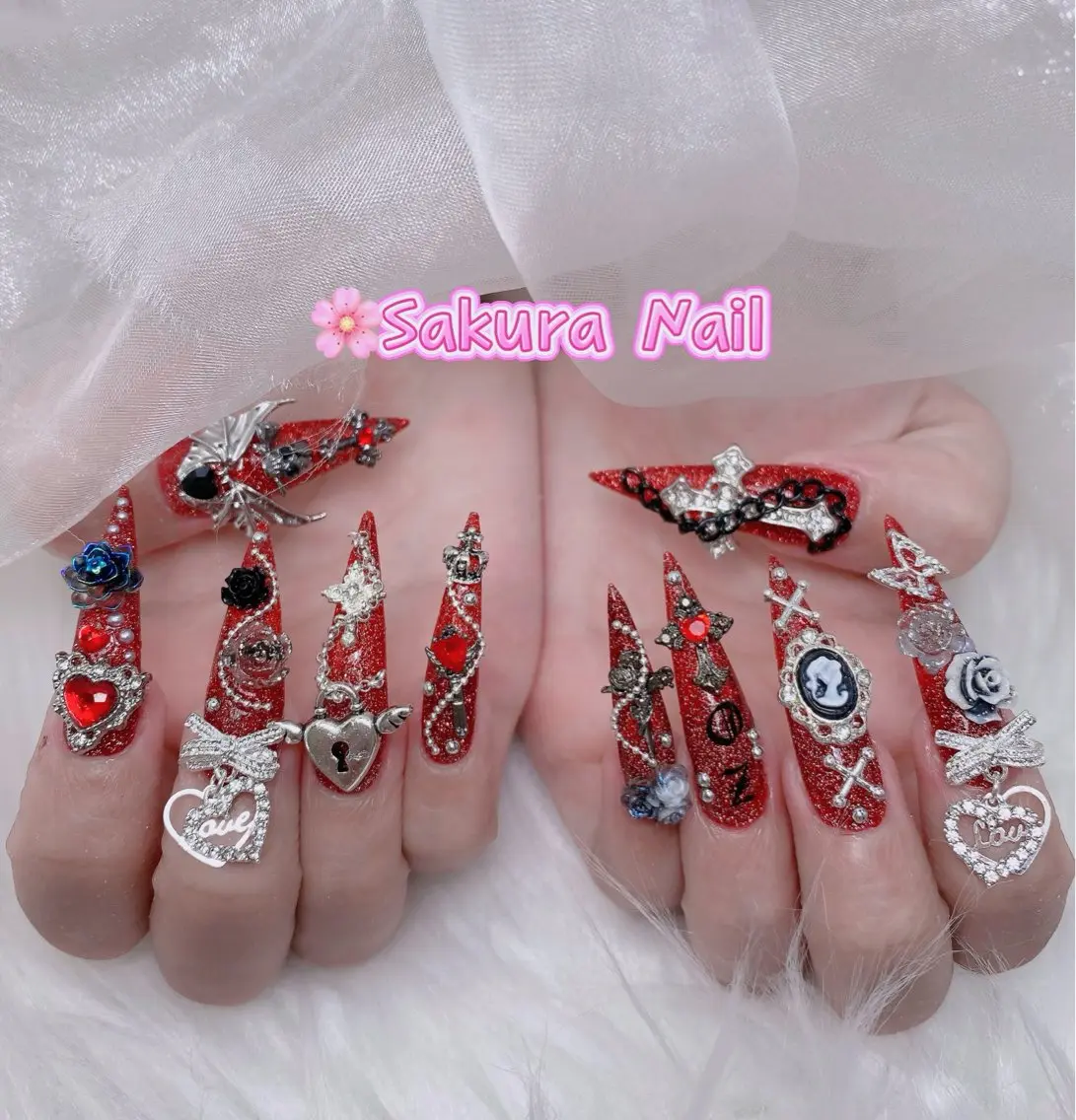 ネイル アートネイル オーロラネイル ボルドー チークネイル フレンチネイル ハンドネイル Sakura Nail Salonのネイルデザイン