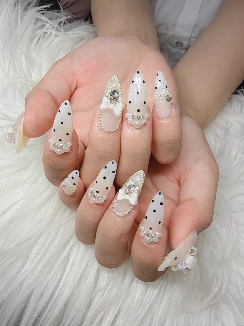 ネイル Lee Nailsのネイルデザイン