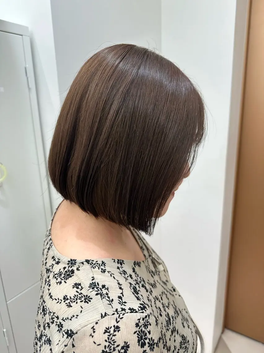 セミロング カラー カット ヘアカラー トリートメント 安丸 結夏のヘアスタイル